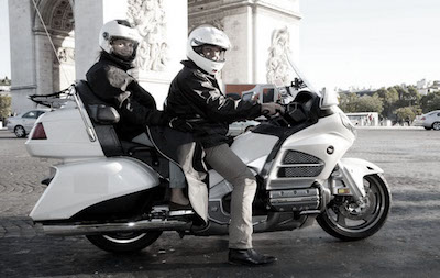 Un taxi moto paris pour découvrir Paris autrement